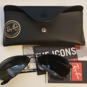 RayBan Aviators (RB 3025)